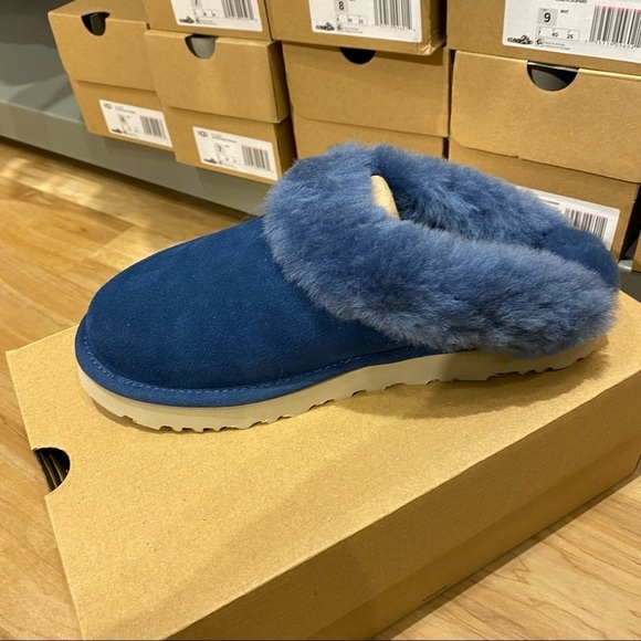 UGG | Cluggette Suede Sheepskin Lined Slippers In Ocean Blue NEW - Picture 3 of 6